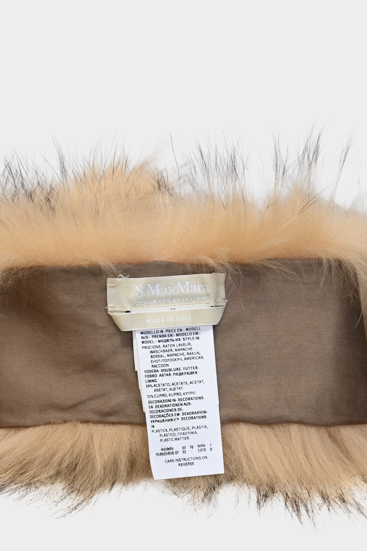 S' Max Mara Raccoon Fur Collar