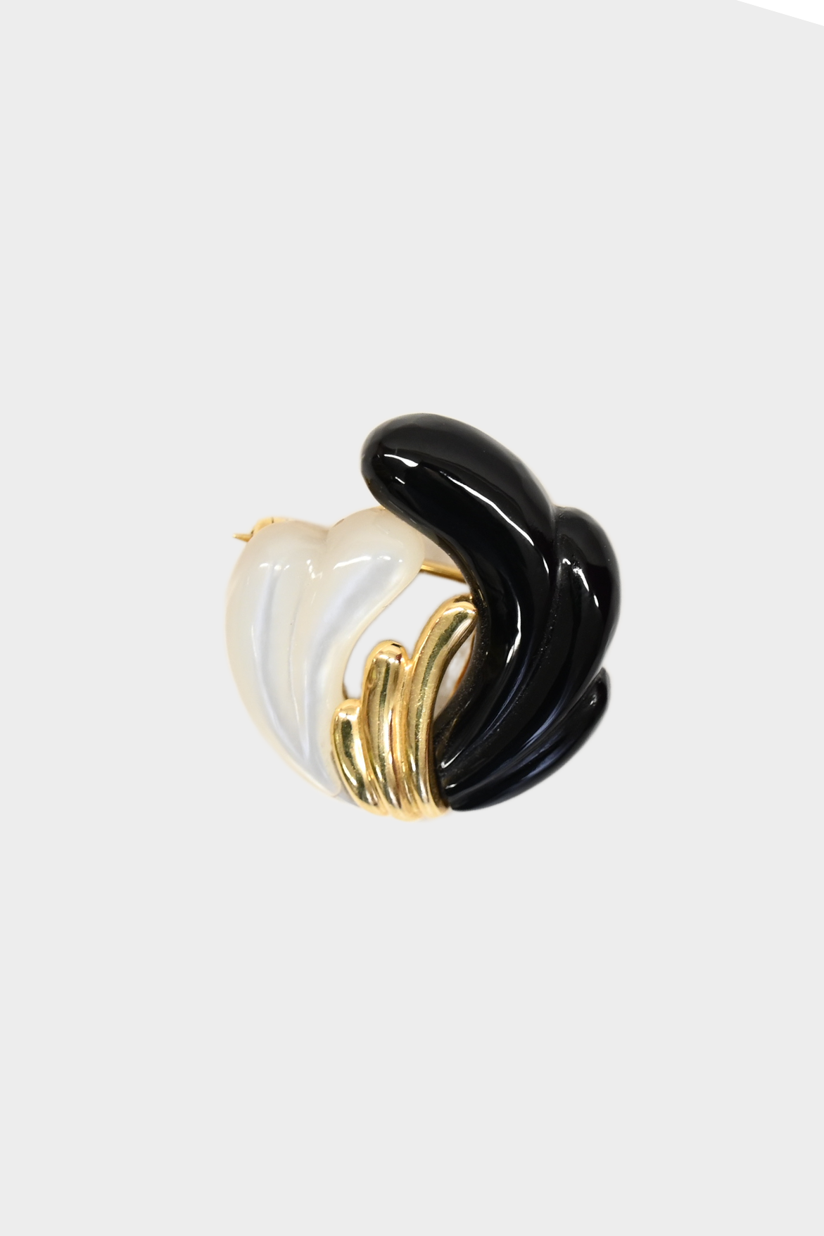 Vintage 14K Gold Onyx & Mother of Pearl Brooch Pin