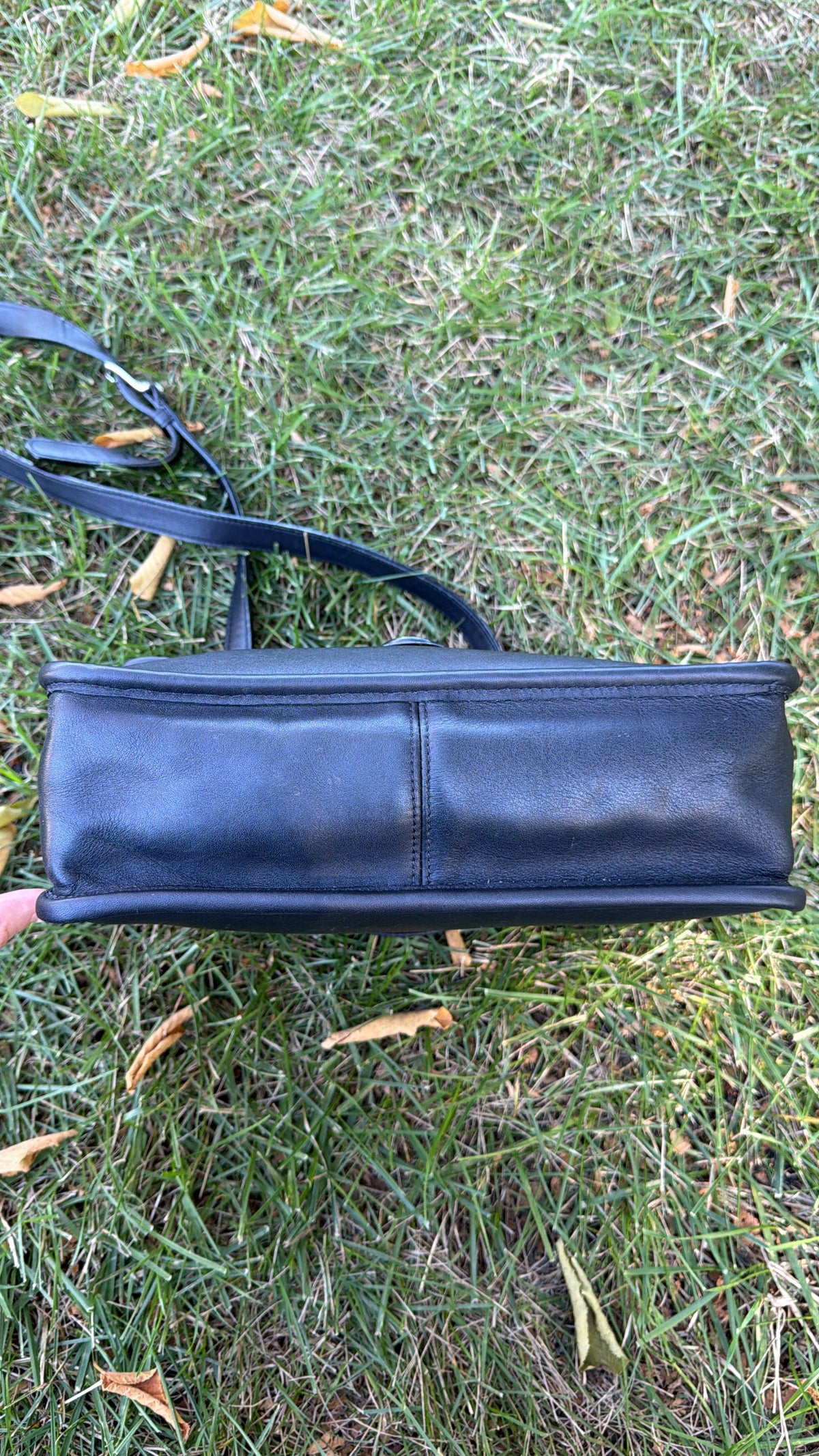 Vintage Coach Willis 9927 Black Leather Bag