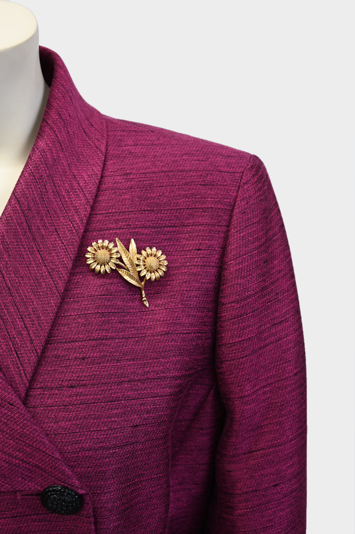 Vintage Gold Tone Floral Brooch 1970s Daisy Pin