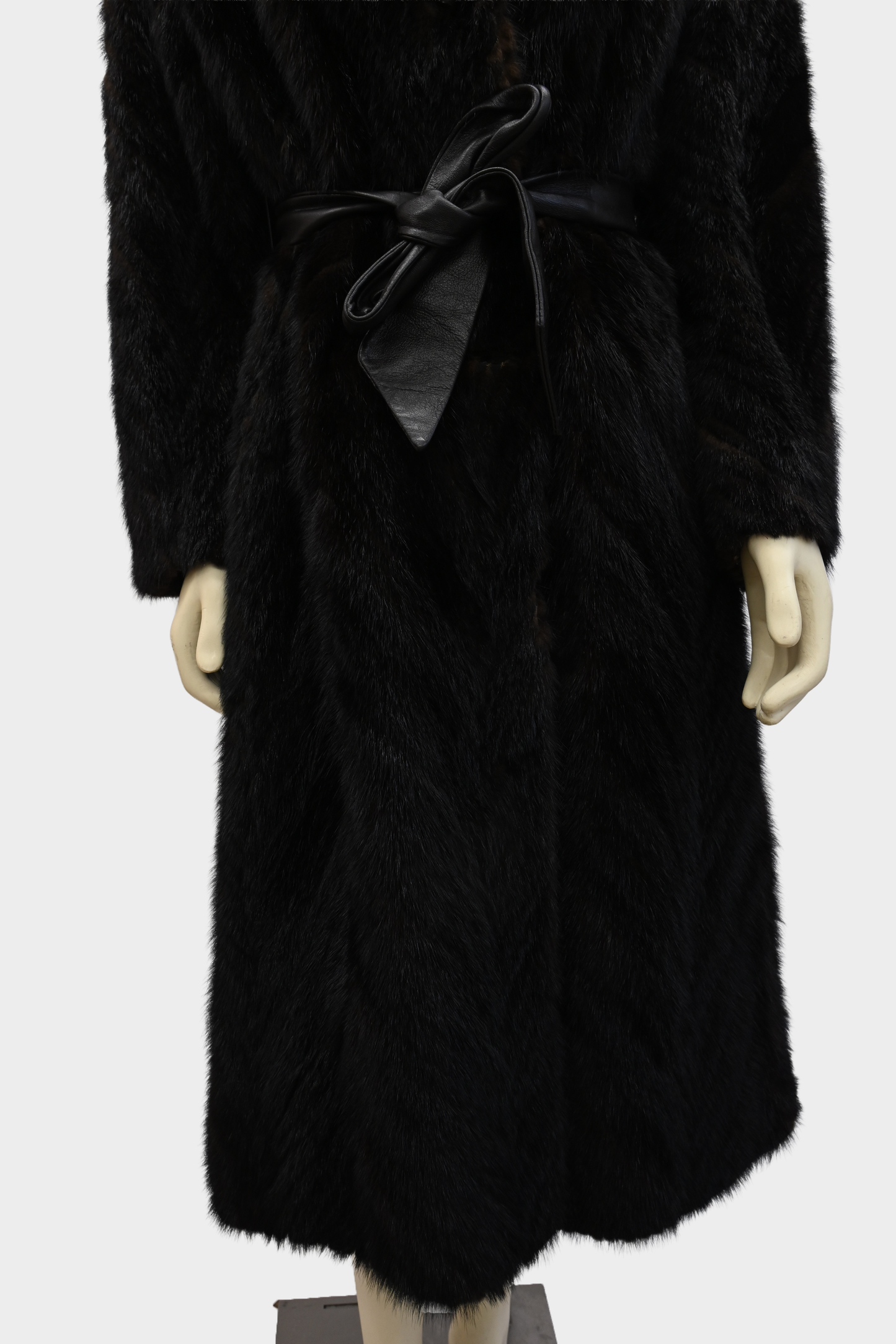 10% OFF - Barthwind Mink Fur Coat with Dramatic Shawl Collar