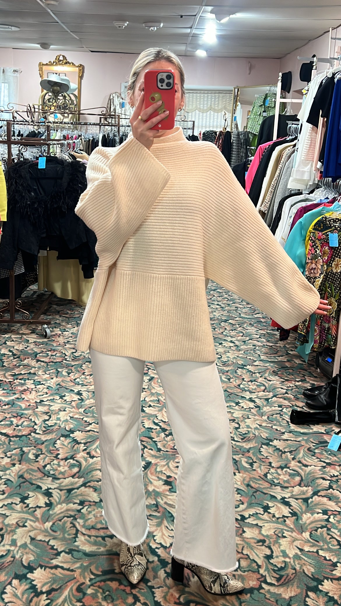 St. John Cashmere Knit Sweater NWT