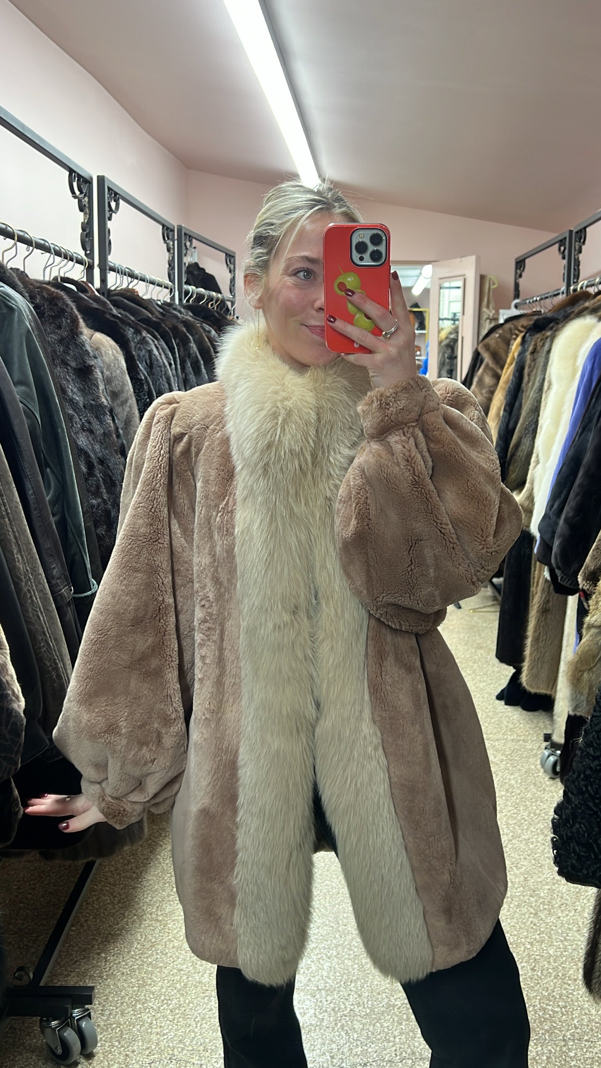 HILLIS Aspen Vail Beaver Jacket with Fox Tuxedo Trim