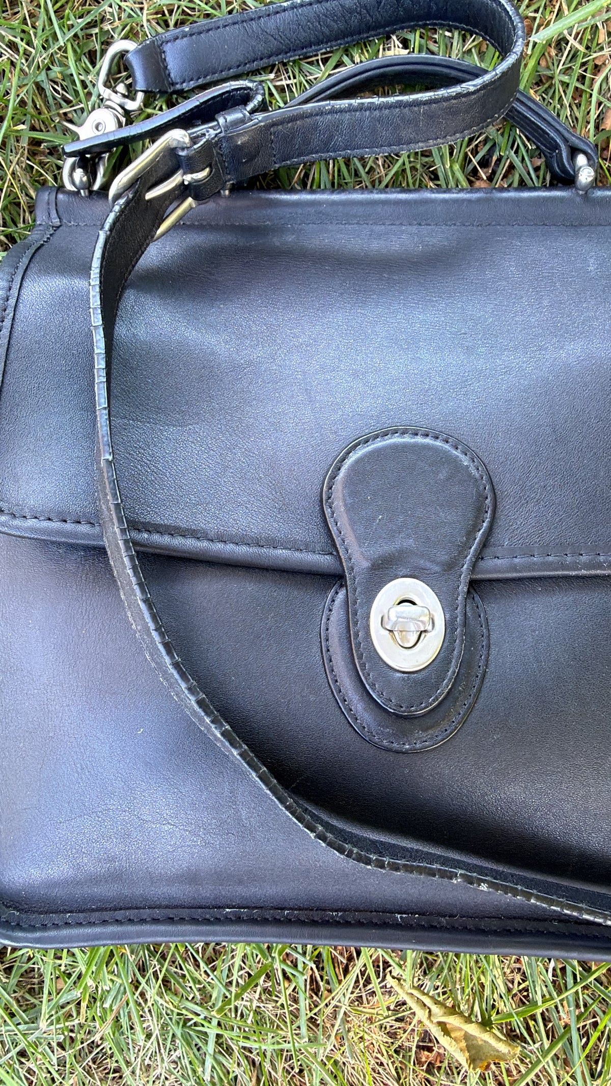 Vintage Coach Willis 9927 Black Leather Bag