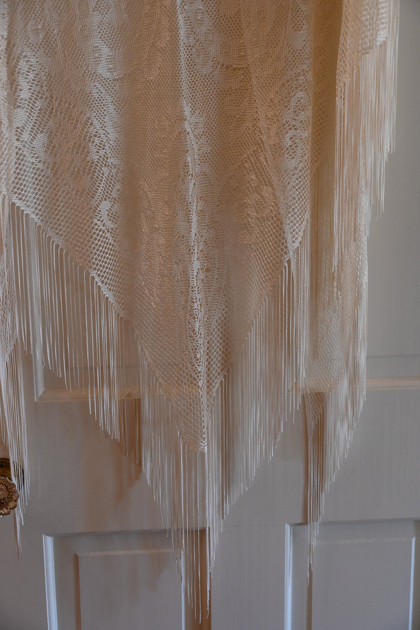 Vintage Ivory Lace Fringe Shawl