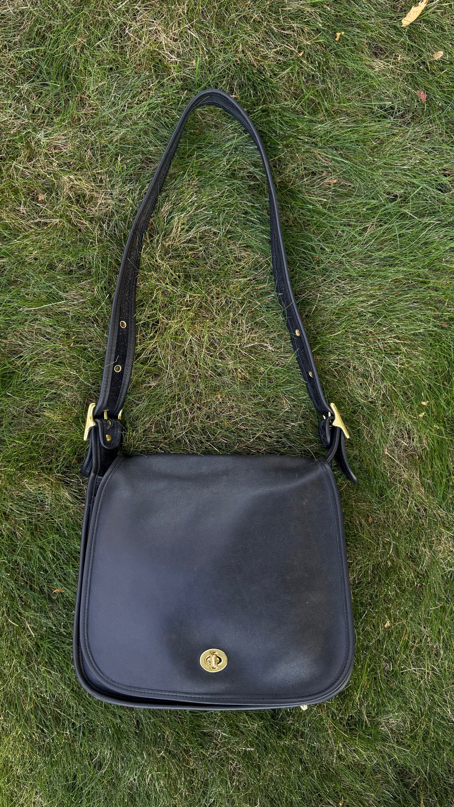 Vintage Coach 2003 Stewardess 9525 Bag