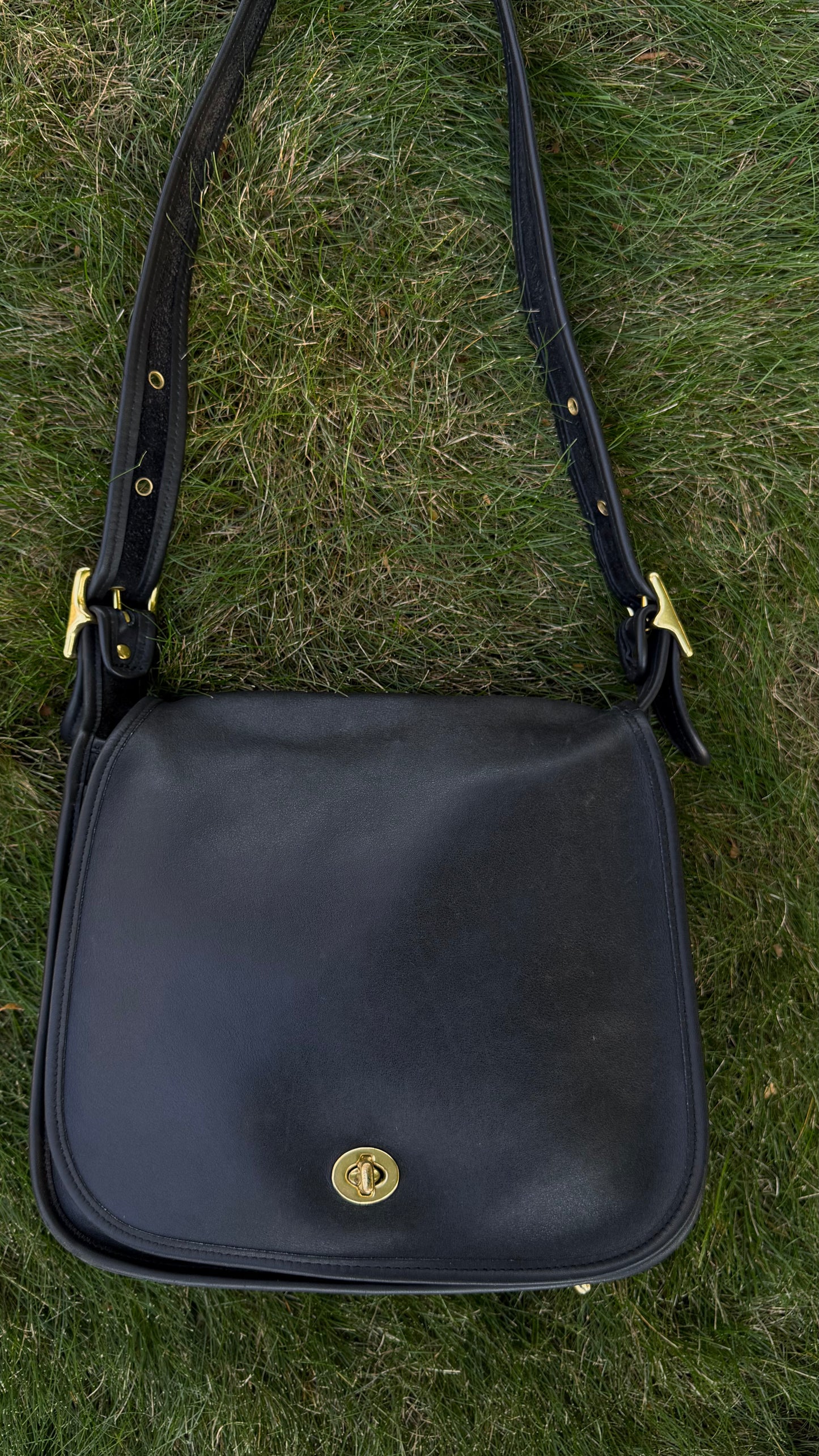 Vintage Coach 2003 Stewardess 9525 Bag