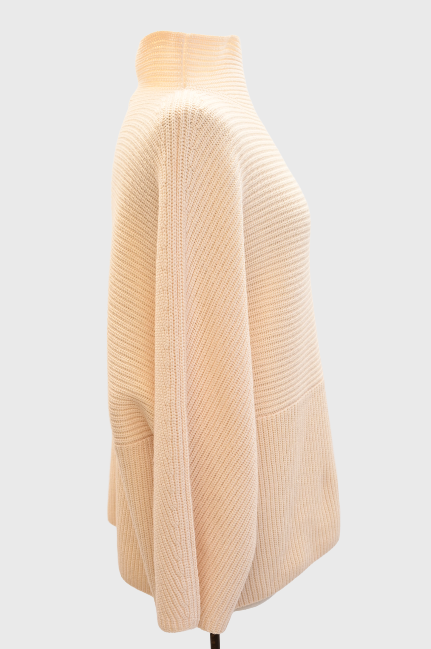 St. John Cashmere Knit Sweater NWT