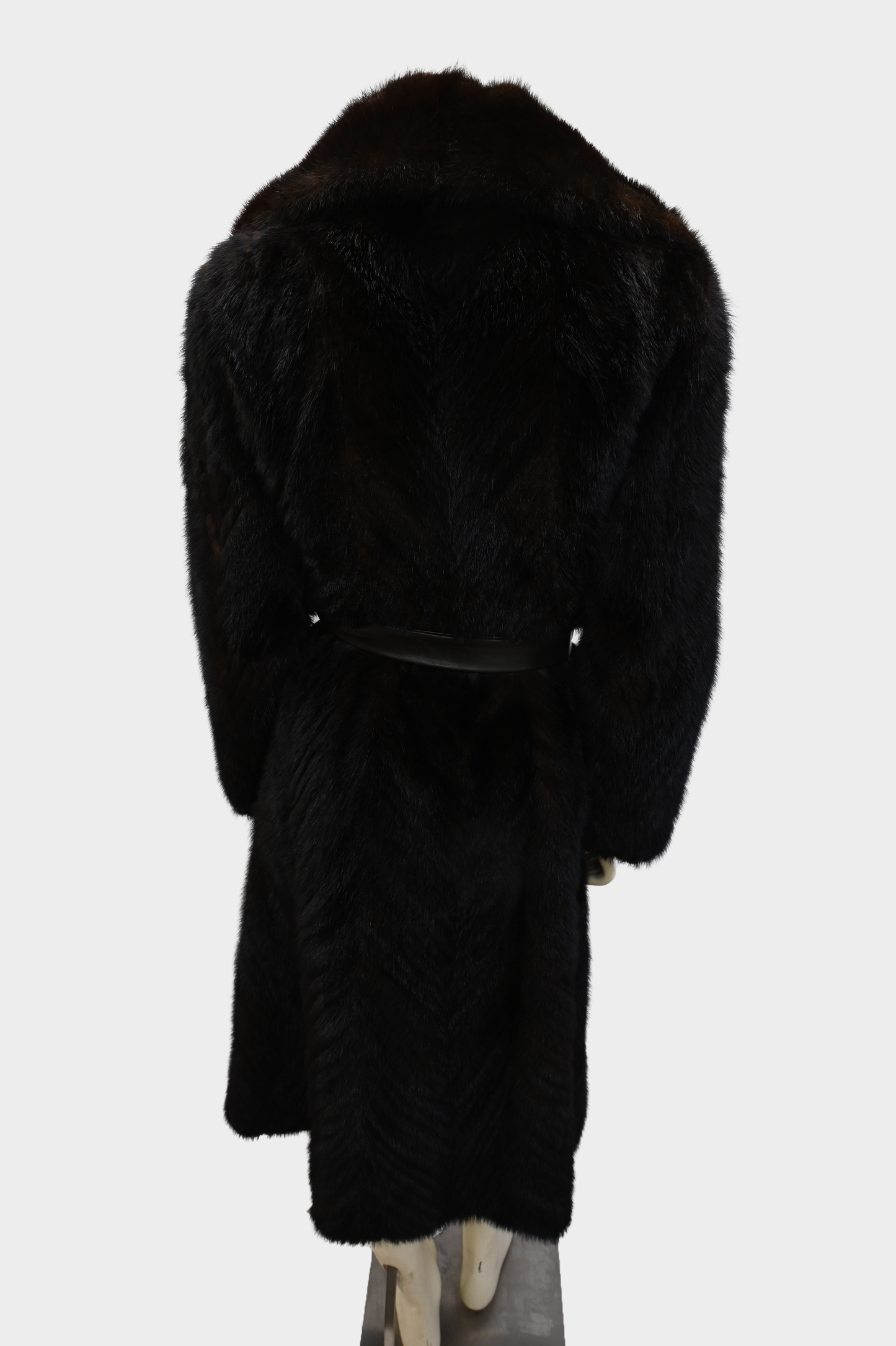 10% OFF - Barthwind Mink Fur Coat with Dramatic Shawl Collar