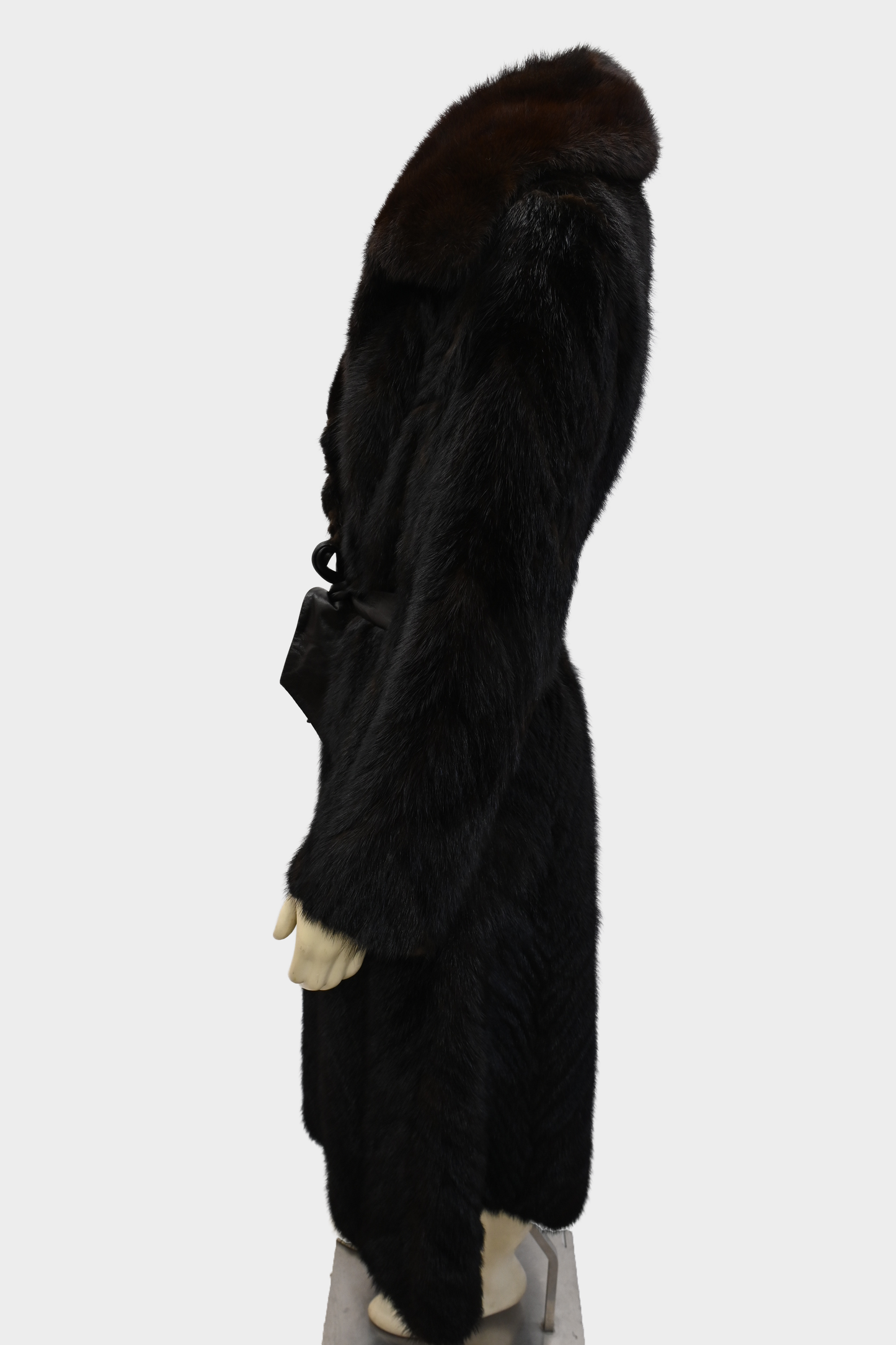 10% OFF - Barthwind Mink Fur Coat with Dramatic Shawl Collar